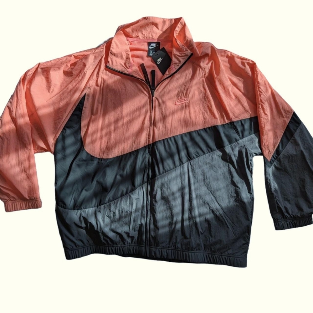 Nike Swoosh Windbreaker - Picture 2 of 4
